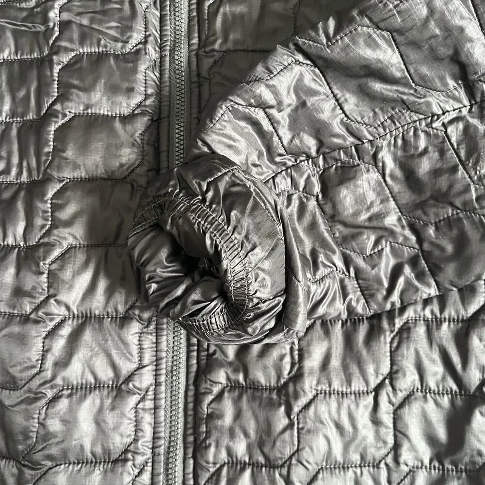 The North Face Thermoball Trekker Men Medium Puffer Jacket Black Packable *Flaws